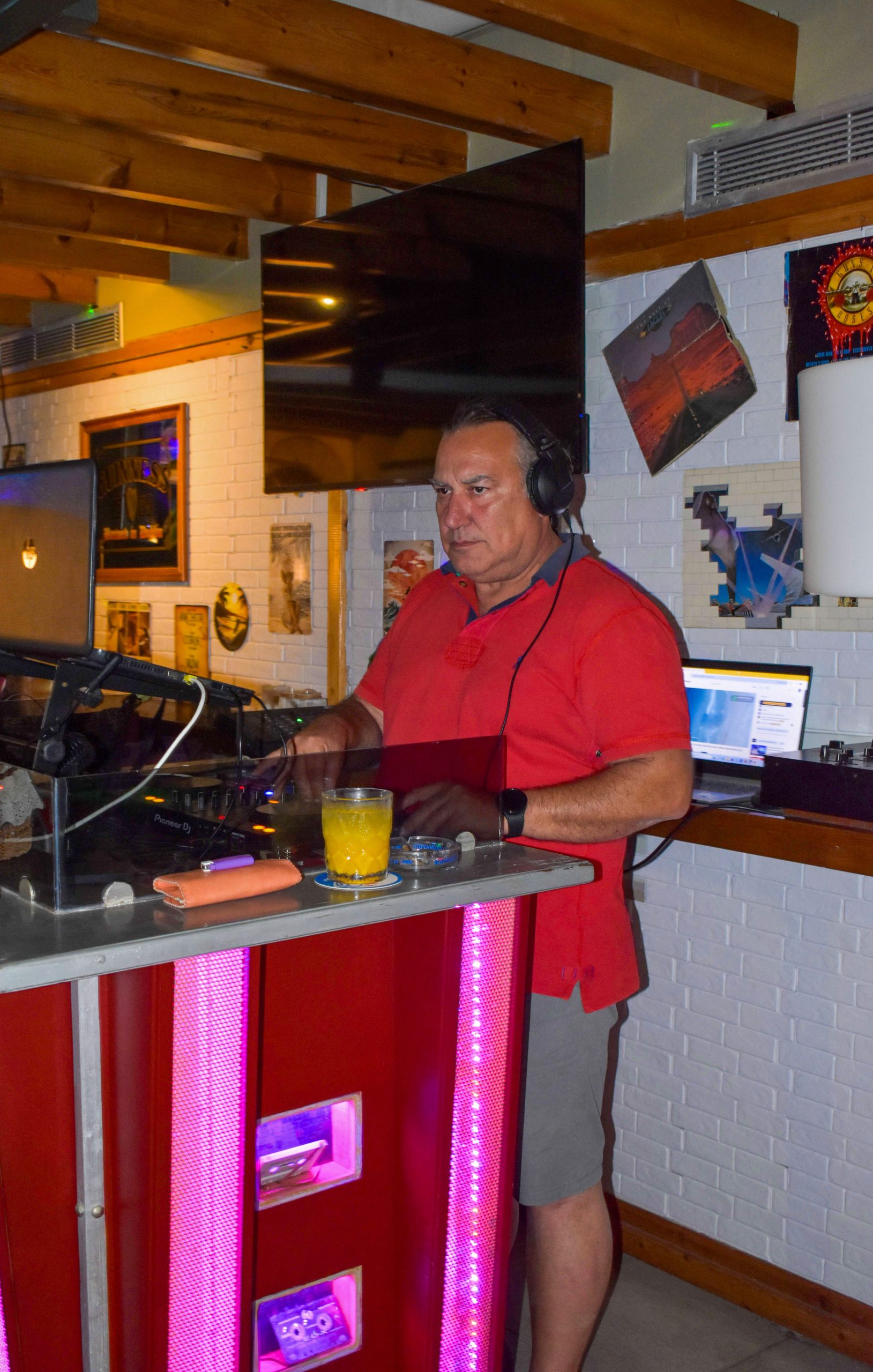 Metaxa Beach Bar DJ Set